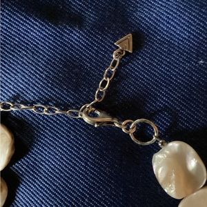 Choker style necklace